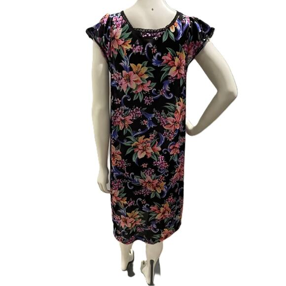 VTG Vanity Fair Floral Nylon Nightgown M Black Pink Lace Trim Made in USA - Picture 2 of 15